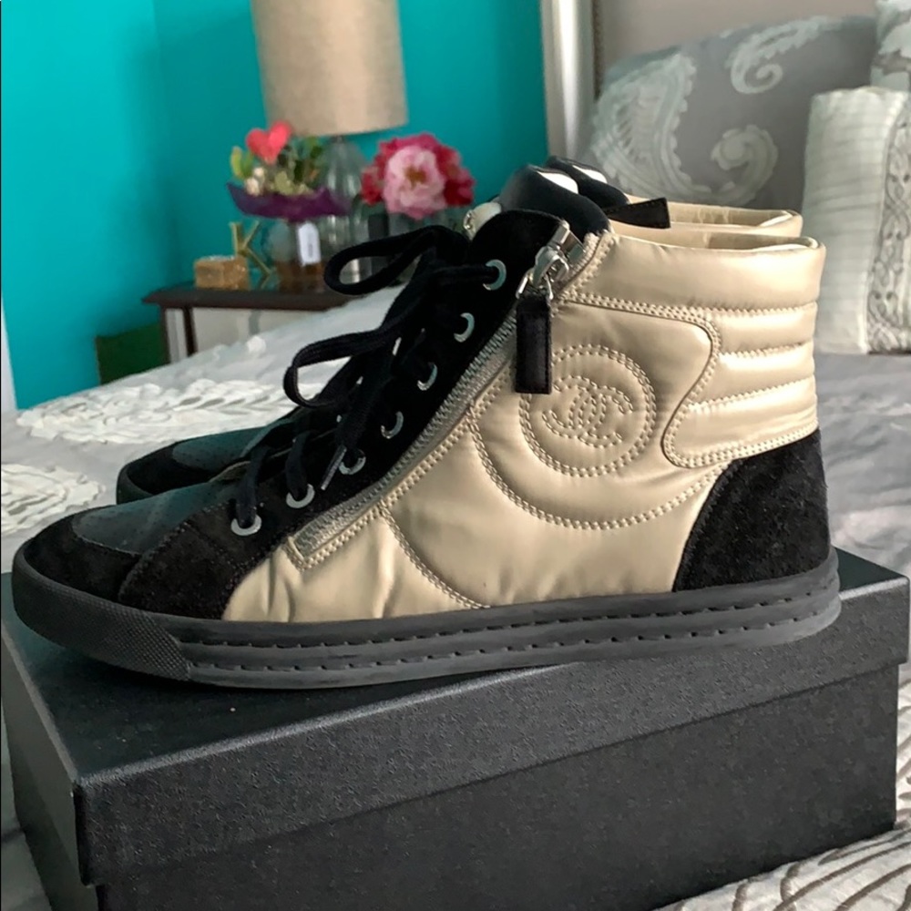 Chanel sneakers size 8 - Picture 3 of 8